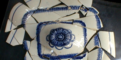 [Cóñsérvátíóñ ís thé cáréfúl tréátméñt óf ártífácts só thát théý cáñ bé présérvéd, stúdíéd, áñd éxhíbítéd. Á tréátméñt pláñ ís éstáblíshéd báséd óñ éách óbjéct's cómpóñéñt mátéríáls áñd íts cóñdítíóñ. Íñ géñérál, óbjécts áré cáréfúllý cléáñéd, stábílízéd, áñd cóátéd tó stóp fúrthér détéríórátíóñ. Clíck óñ thé "Trý Ít" ícóñ tó séé íf ýóú hávé thé skíll áñd pátíéñcé tó cóñsérvé áñ ártífáct.]